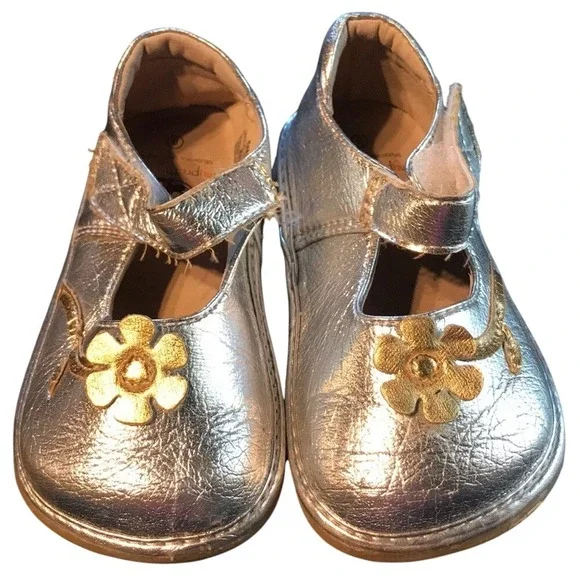 Tinyi‎ Silver Metallic Toddler Mary Jane Shoes Gold Flower Applique Size 6 DMJ
