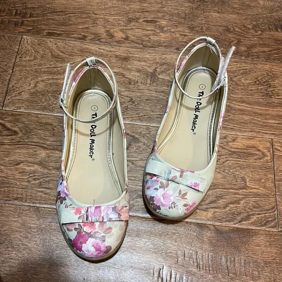 The Doll Maker big girl shoes