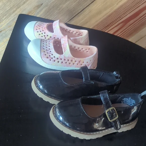 Old Navy Black Patent and Pink Perforated Kids Dress Shoes