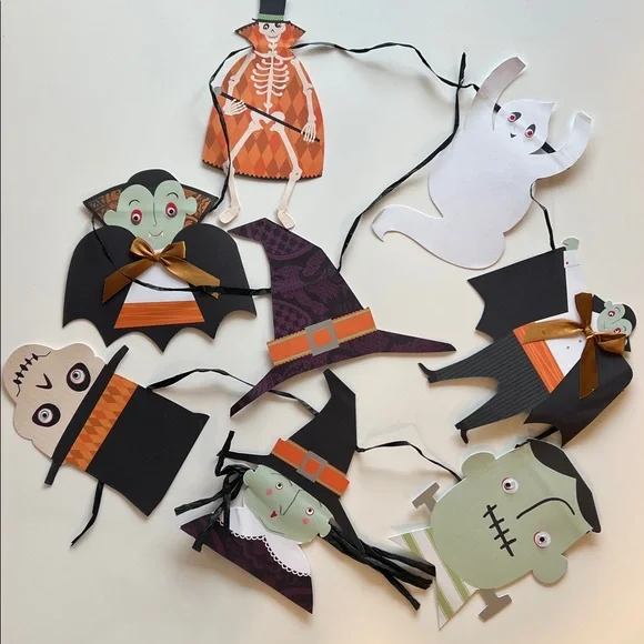 7’ Paper Halloween Garland