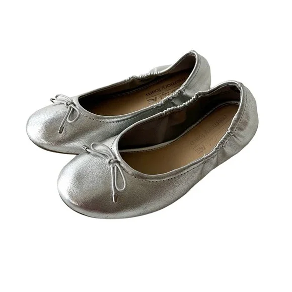 American Eagle Little Girls Ballet Flats Silver Metallic Bow Size 12.5 Worn Once