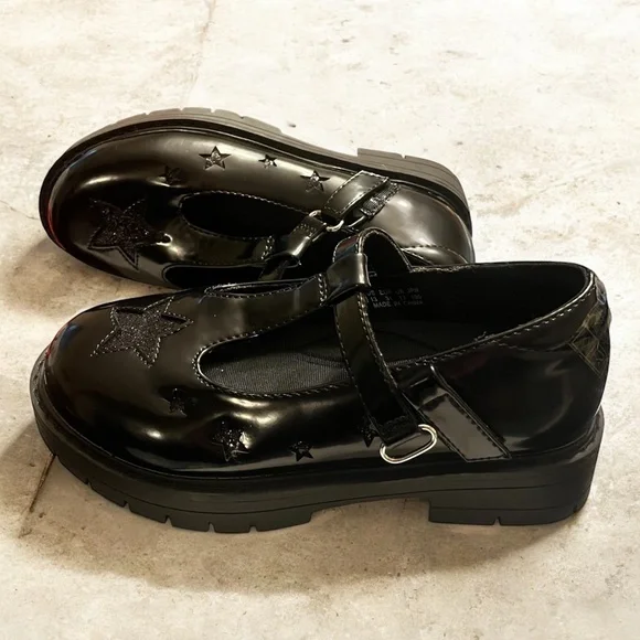 Dream Pairs Little Girls’ Black Vegan Leather Mary Jane Dress Shoes Sz-13
