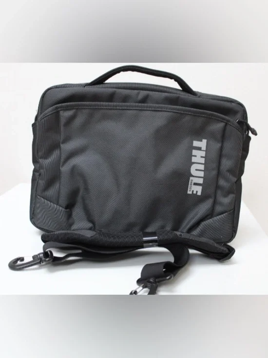 NWOT Thule Subterra Attaché