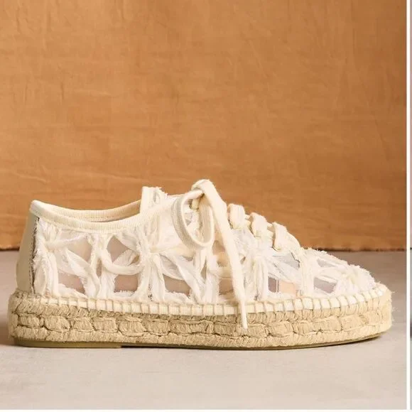 NIB Sundance Lace Petals Sneaker