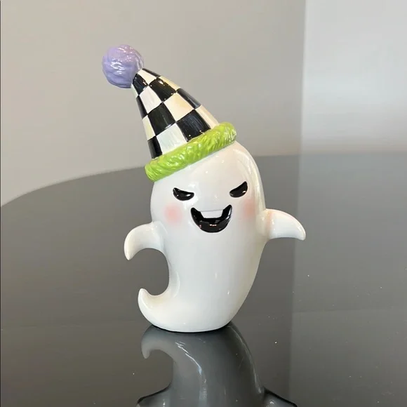 🎉Host Pick🎉MacKenzie-Child’s Trick or Treat Ghost Figurines, Set of 2