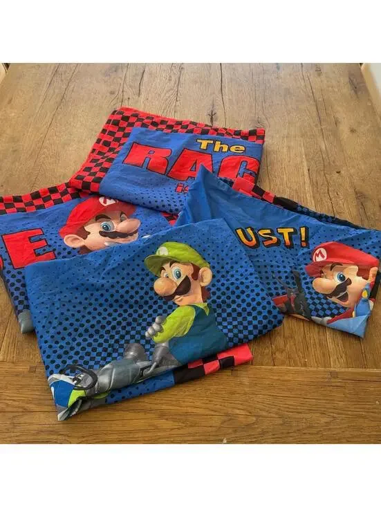 Super Mario Kart Wii 2 pillow cases and 2 Shams