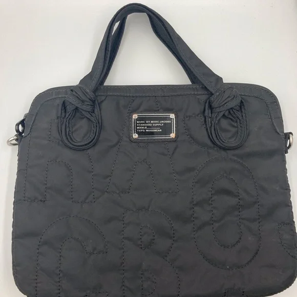 MARC BY MARC JACOBS WORKWEAR LAPTOP BAG, VINTAGE NO SHOULDER STRAP,BLACK QUILTED