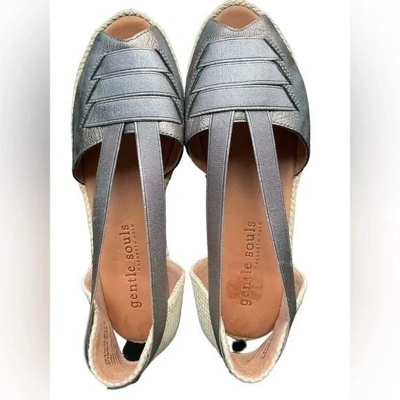 Gentle Souls Luci Wedge Sandal size 8