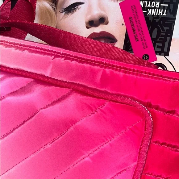 👛🌹• ♥️ Think Rolyn x Pretty n’ Pink Vibes ♥️•👛🌹