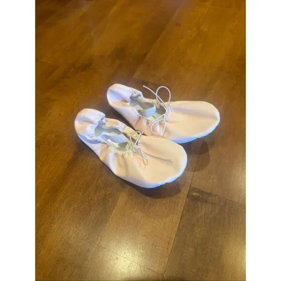 Kids Ballet Slippers Size 2 Light Pink Soft Sole Dance Shoes Elastic Strap