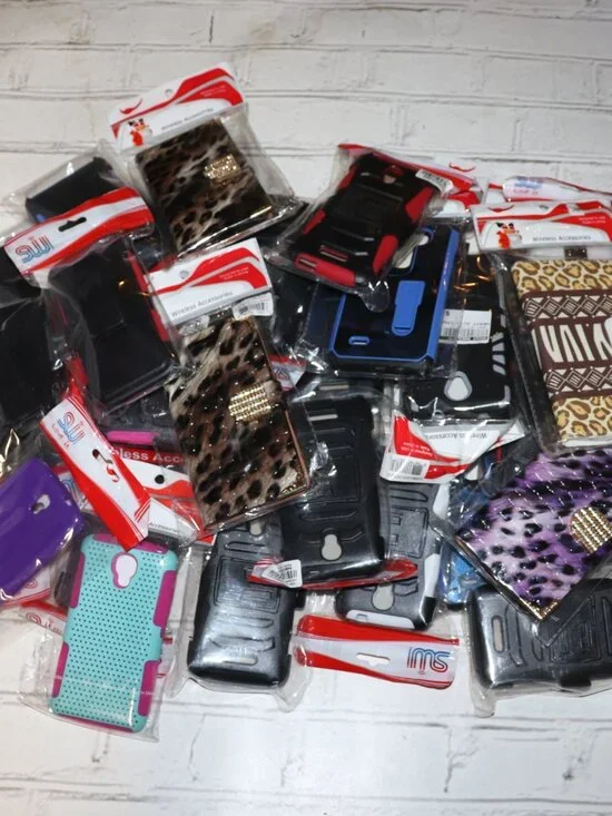 📦 Mystery Tech Box · ~30 Mixed Phone Cases · New Old Stock