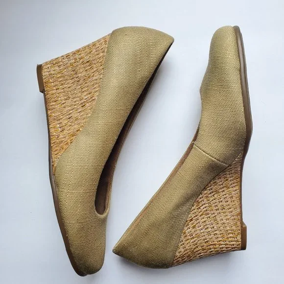 NEW Aerosoles Plum Tree size 8.5 platform wedge espadrilles