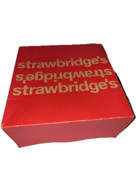 Vintage Strawbridge Department Store Box with Lid 13x13x6 Phila PA