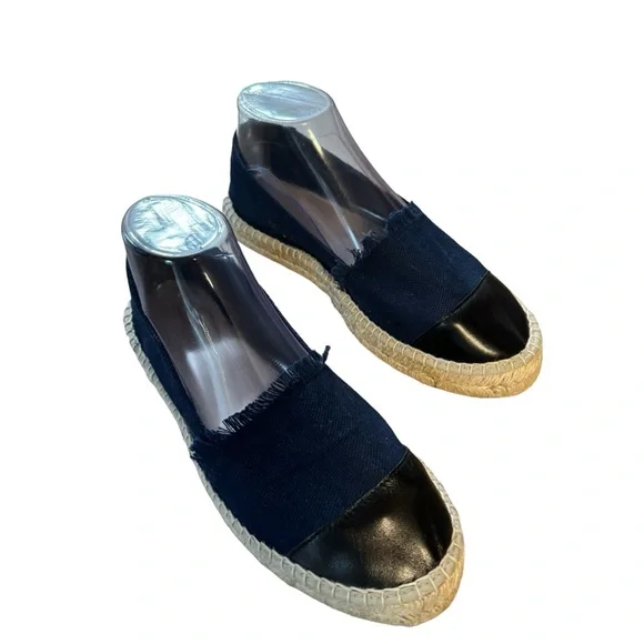 *Women’s Saks 5th Ave Size 9 Blue Fabric Upper Black Faux Leather Toe Espadrille