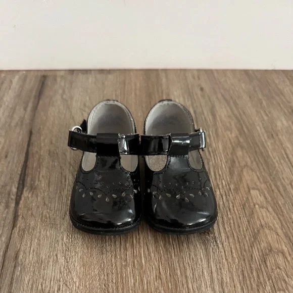 L'Amour Angel Black Patent Dress Shoes for Infants