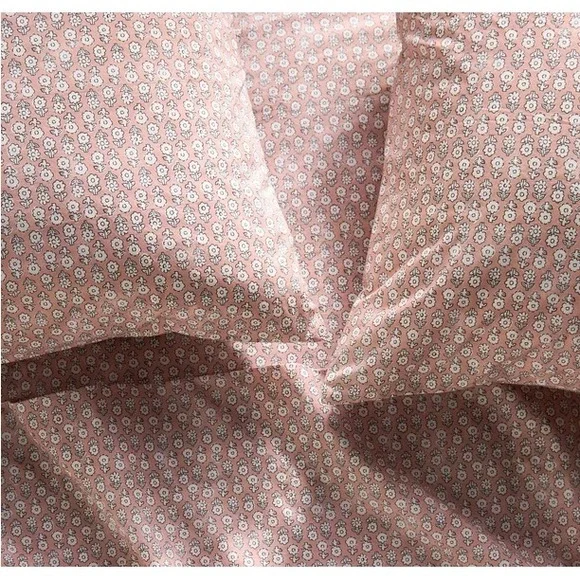 Anthropologie STANDARD Size Pillowcases Set 2 Pink Liza Floral Cottagecore