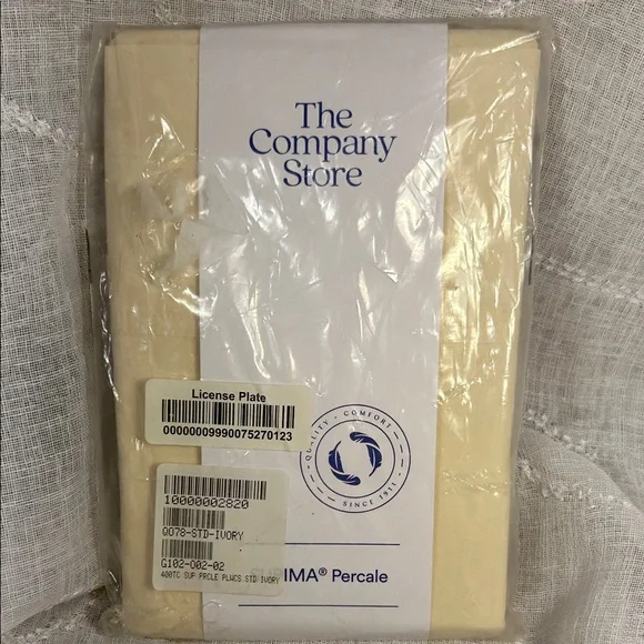 NWT The Company Store standard pillowcase