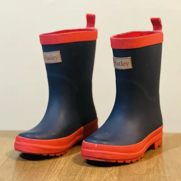 Hatley Classic Children's Rubber‎ Rain Boots, Size 7 Matte Navy Blue & Red Kids