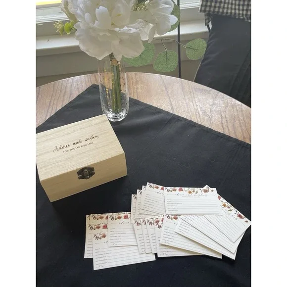 Advice And‎ Wishes For The Mr Mrs - 50 Pcs Wildflower Cards Box