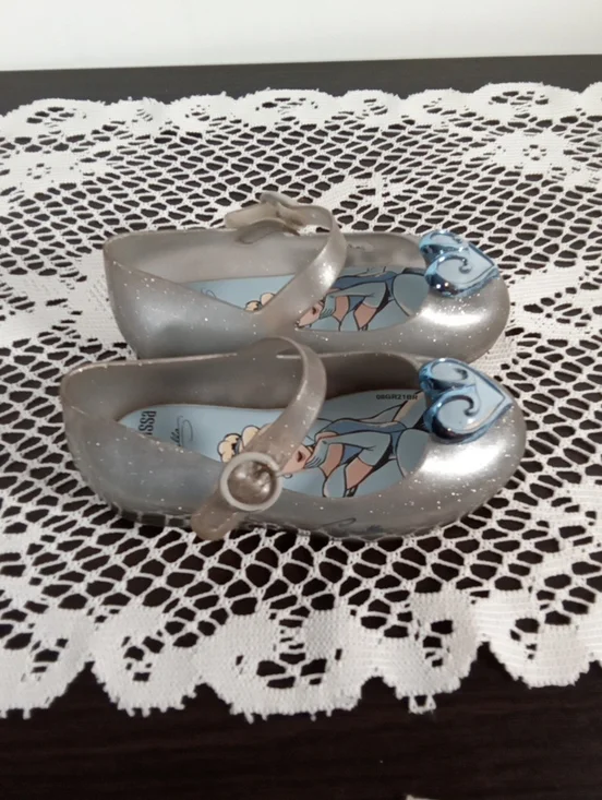 Mini Melissa Silver Glitter Mary Jane Shoes with Blue Heart Cinderella Size 8