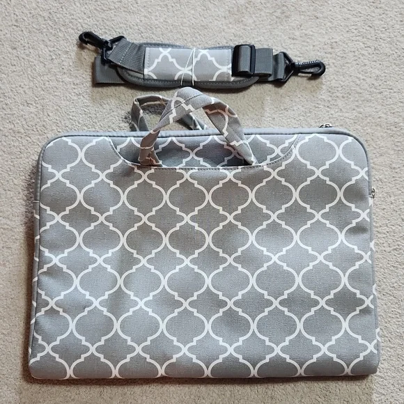 Laptop Shoulder Bag Gray Chevron 16x12 NWT