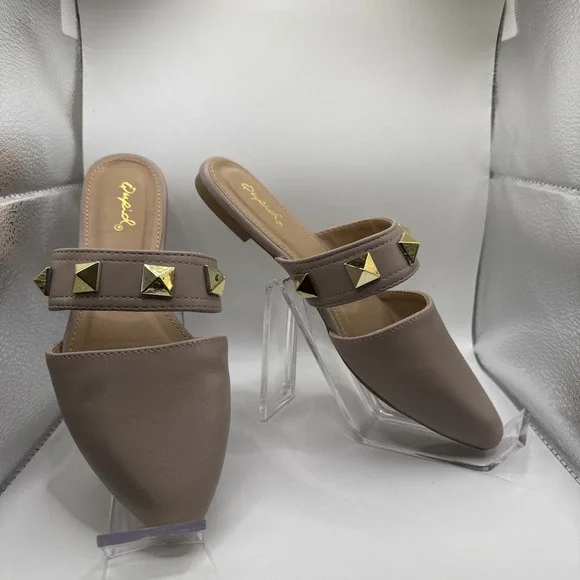 Qupid Slip On Studded Mules Taupe /‎ Tan New Size 6