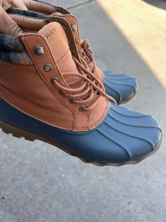 Sperry STS17928 Men's Saltwater Duck Boots Size 9.5