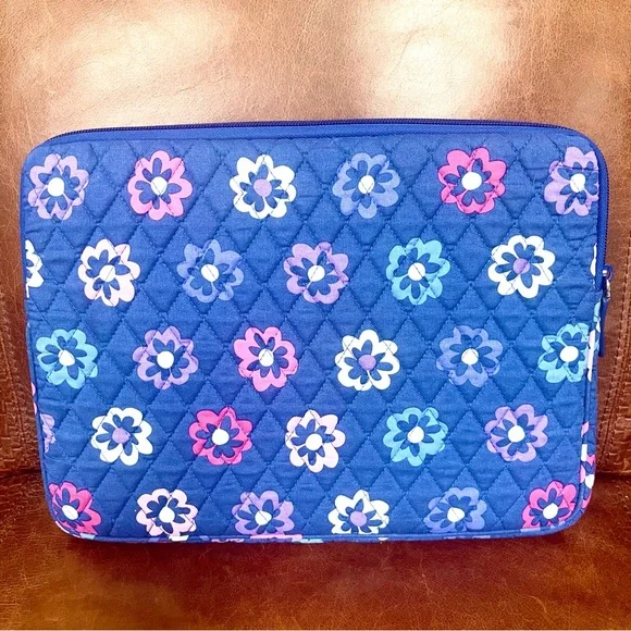 Vera Bradley New Without Tags Royal Blue Floral Print iPad & Laptop Case