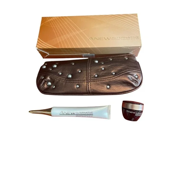 Avon 2007 Anew Alternative Gift Set Photo Radiance Intensive Eye Cream & Clutch