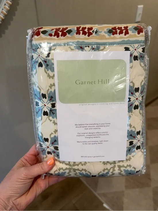 Garnet Hill Size 29x20 Quilted Pillowcase Sham “Floral PAISLEY” One Individual
