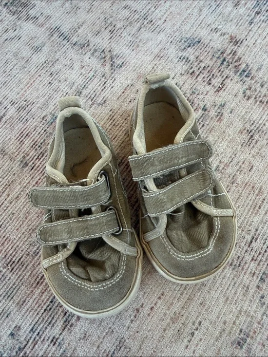 GAP Kids Taupe Canvas Velcro Sneakers Vintage style