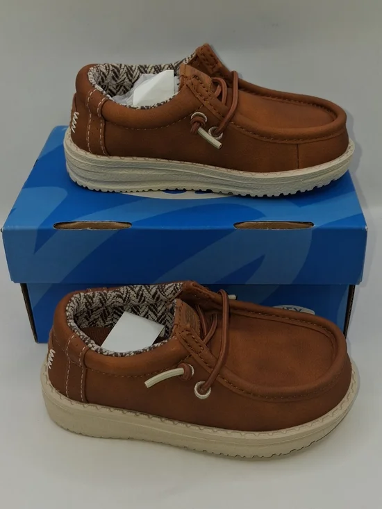 Hey Dude Wally T Classic Size C7 New In Box Color Tan