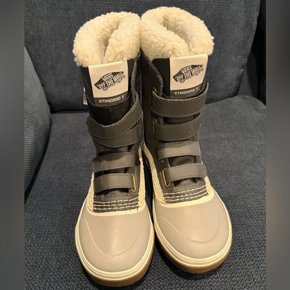 New VANS Standard Snow MTE Boots‎ Black