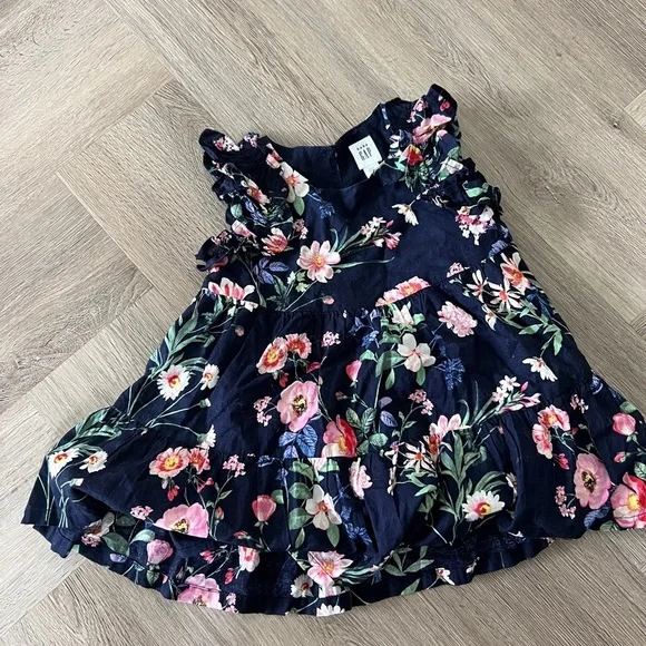 Baby gap dress 12-18m