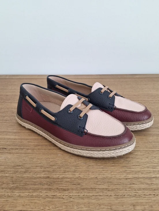 (New)‎ Vionic – Bay Comfort Leather Boat Shoes (Cherry Jubilee) – Women's 6.5