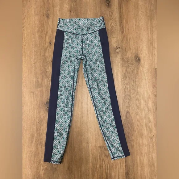 GAP Fit Floral Leggings with Blue‎ Accents XL girls