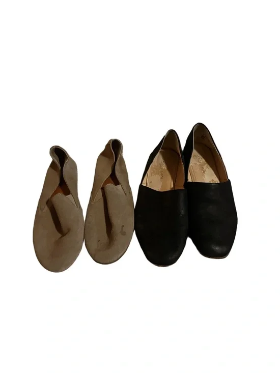 Bundle of women’s flats