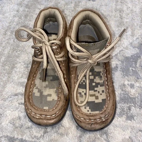 Double Barrel Boys Kids Shoes Digital Camo Moccasin Beige Tie Shoes‎ Sz 9