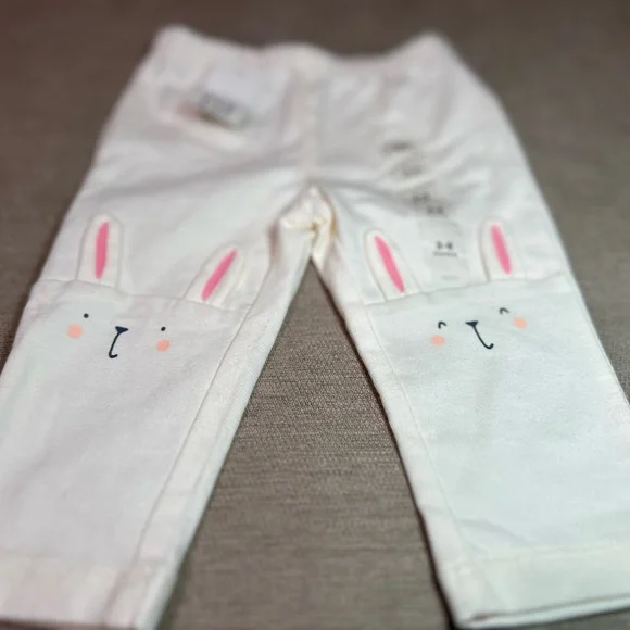 Baby Gap Bunny Knee Cream Pants Size 3-6 Months