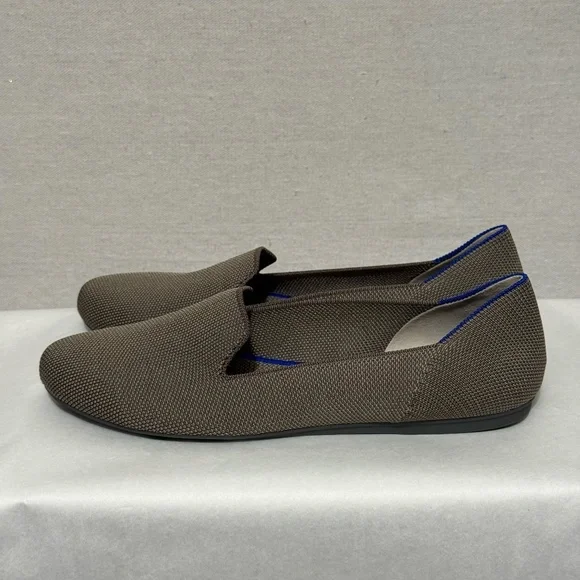 New Rothy's Almond Loafers - size 9.5