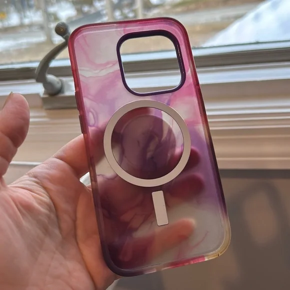 iPhone 14 Pro case with the holder ya