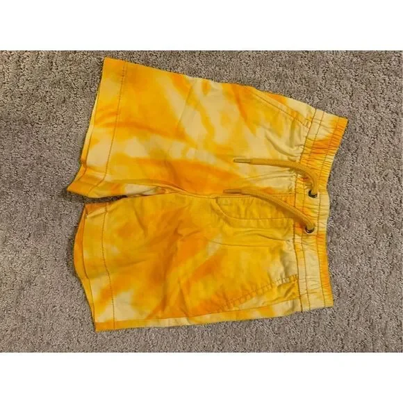 Gap yellow tie dye Boys 3T shorts. New without tags