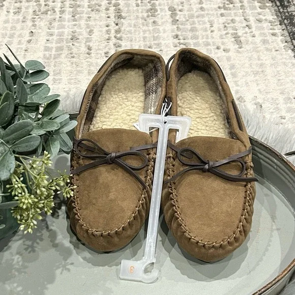 Cat & Jack Brown Boys' Lionel Moccasin Slippers Youth Size‎ 3 NEW