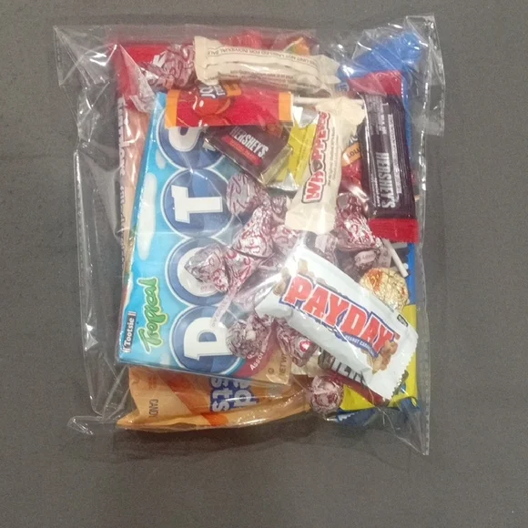 Assorted Candy Bundle 🍭 | ½ lb Sweet Mix – Ideal for Kids, Parties & Gifts”