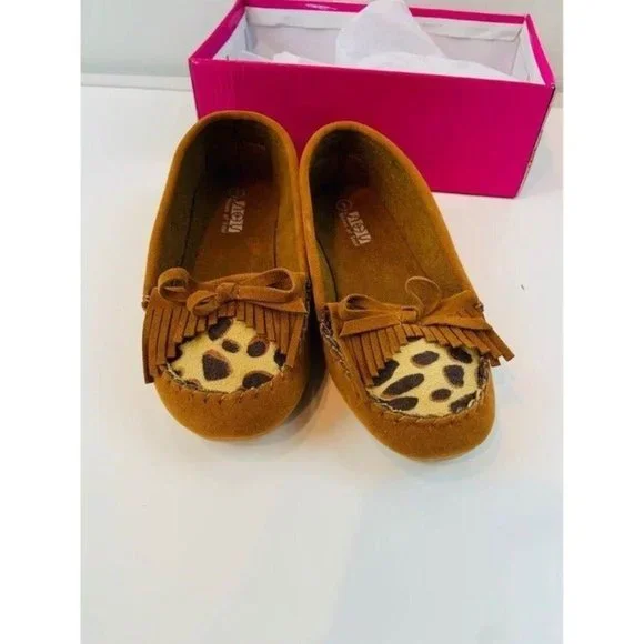 Brand New toddler girls tan leopard moccasin flats