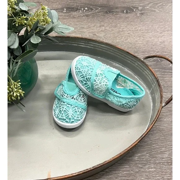 Girls Boutique Mint Lace Flats Toddler Size‎ 5 Easy Close NEW