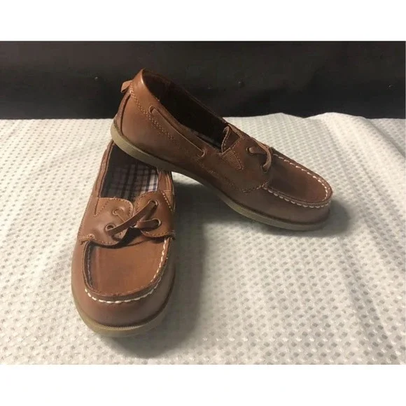 Carters Size 2 M Leather Tie Shoes