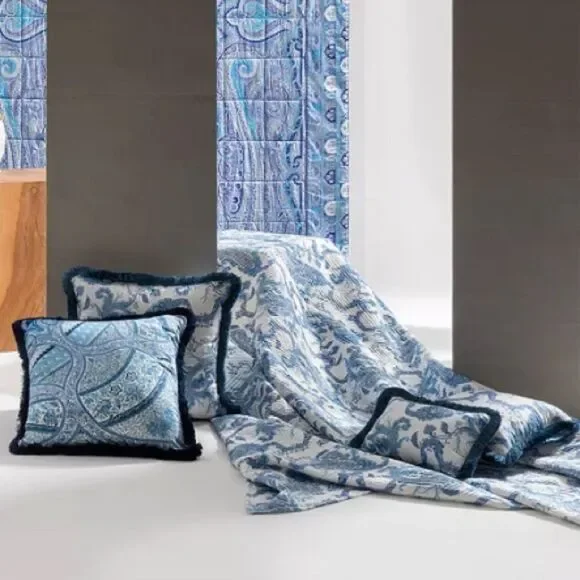 ETRO Home Loures Queen Quilted Bedspread, Paisley White & Blue, NWT