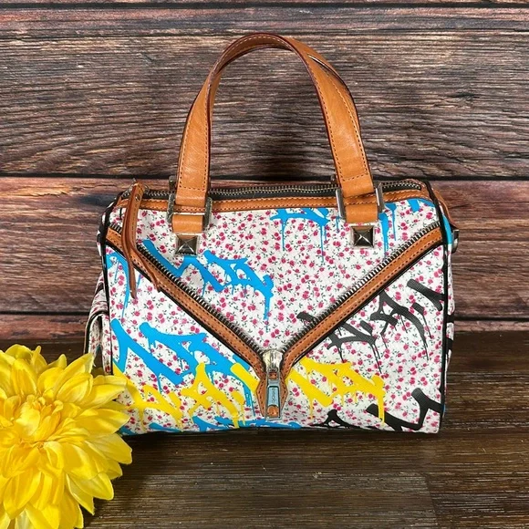 L.A.M.B by Gwen Stefani Worthington Ditzy Graffiti Zipper Flower Satchel bag!
