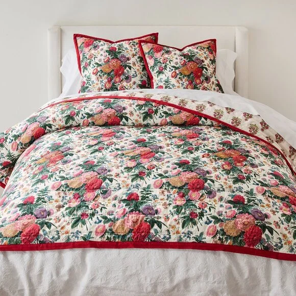 Pottery Barn Margeaux Embroidered Floral Reversible Quilt Bedding King / Cal NWT